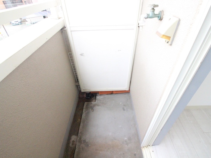 洗濯機置場 トリヴェ－ル唐国