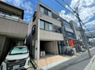 斉部ビルの外観