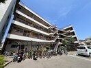 松栄石橋ハイツの外観