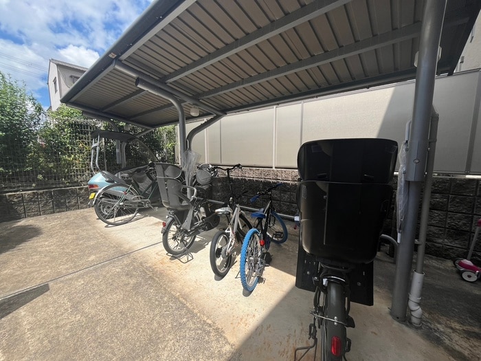 駐輪場 エレガンス常盤