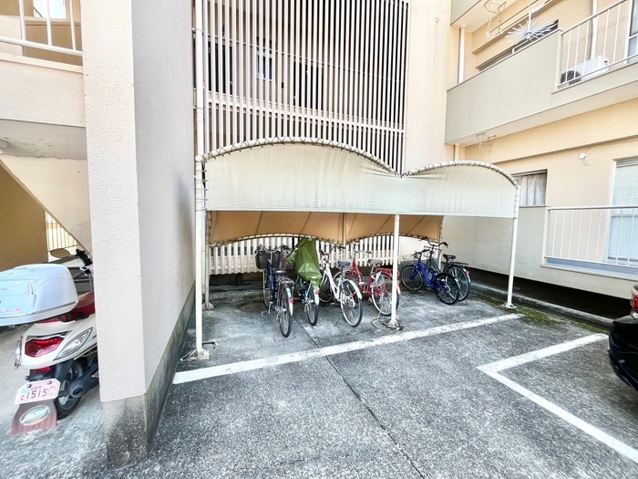 駐輪場 ローズコーポ石橋