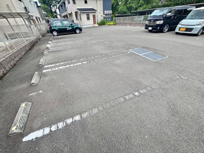 駐車場 ヴァン　ヴェ－ル