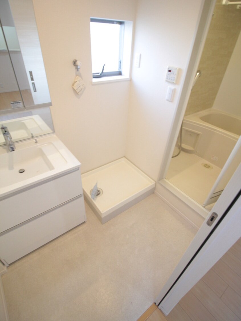 洗濯機置場 アヴェイル淡路