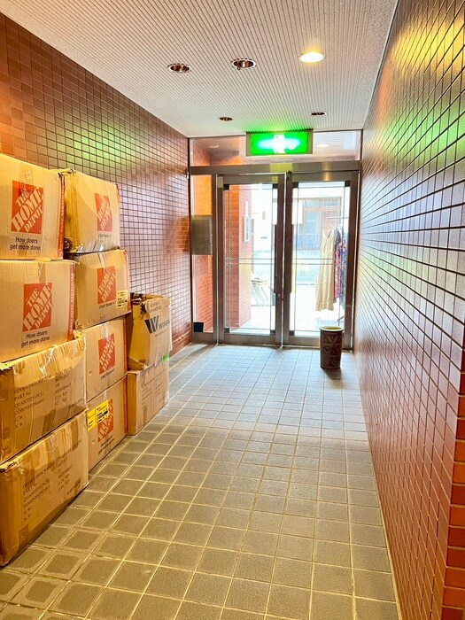 エントランス部分 八廣マンション