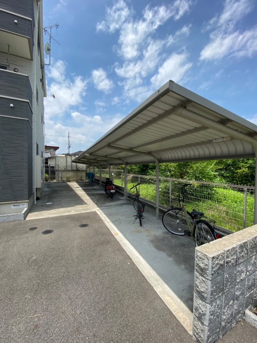 駐輪場 ブローテ