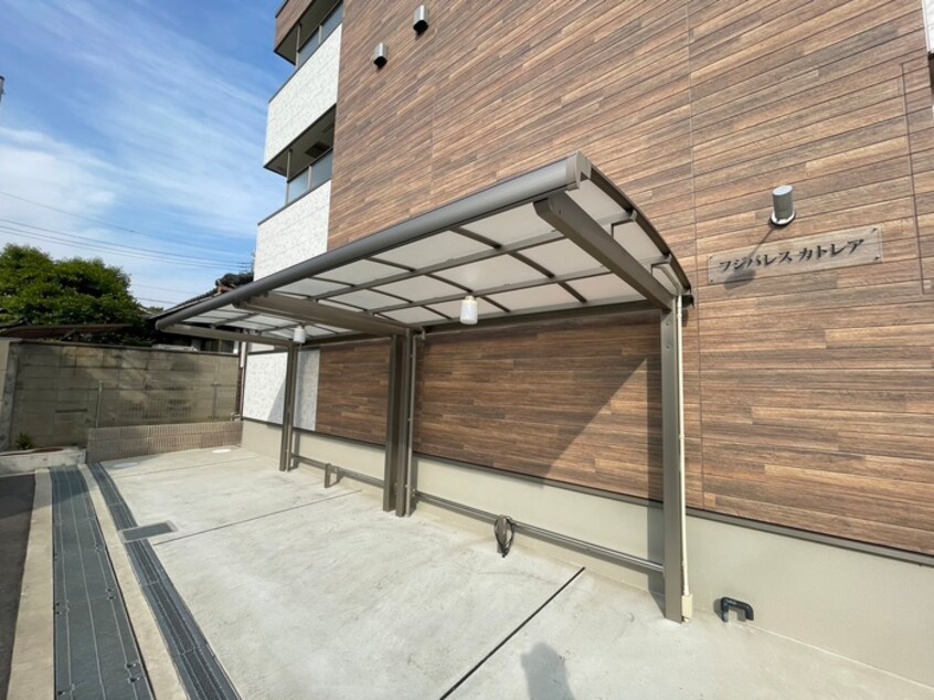 駐輪場 フジパレスカトレア