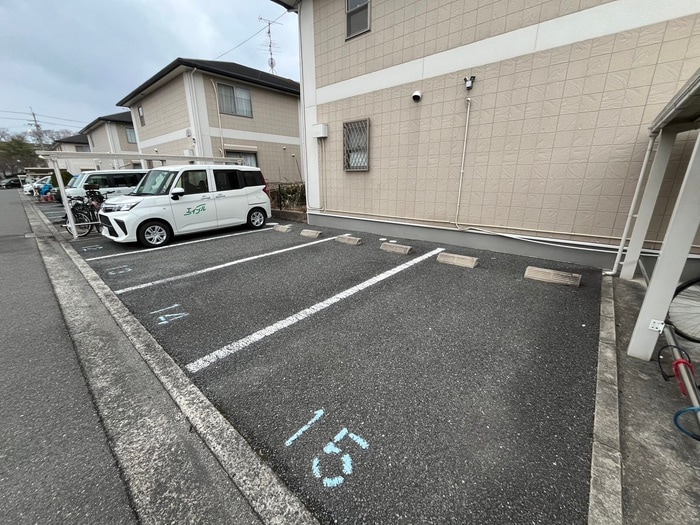 駐車場 リビングタウン狭山池Ｅ棟