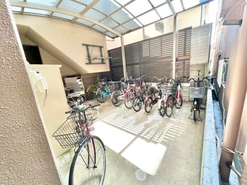 駐輪場 メゾンケ－アイ