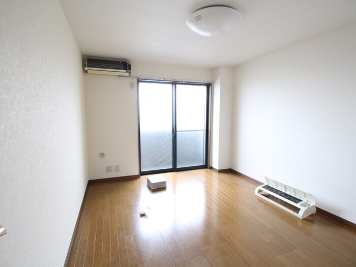 居室 アンプル－ルフィギュ－ル