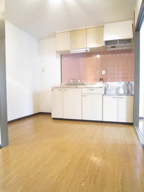 居室 アヴェニ－ル向陽