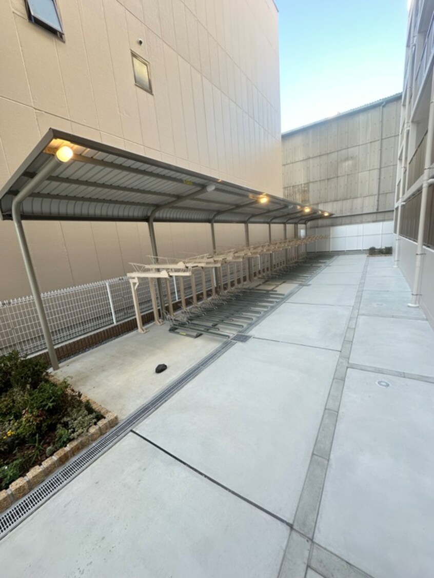駐輪場 ｸﾛｰﾊﾞｰ・ﾚｼﾞﾃﾞﾝｽ京都西大路