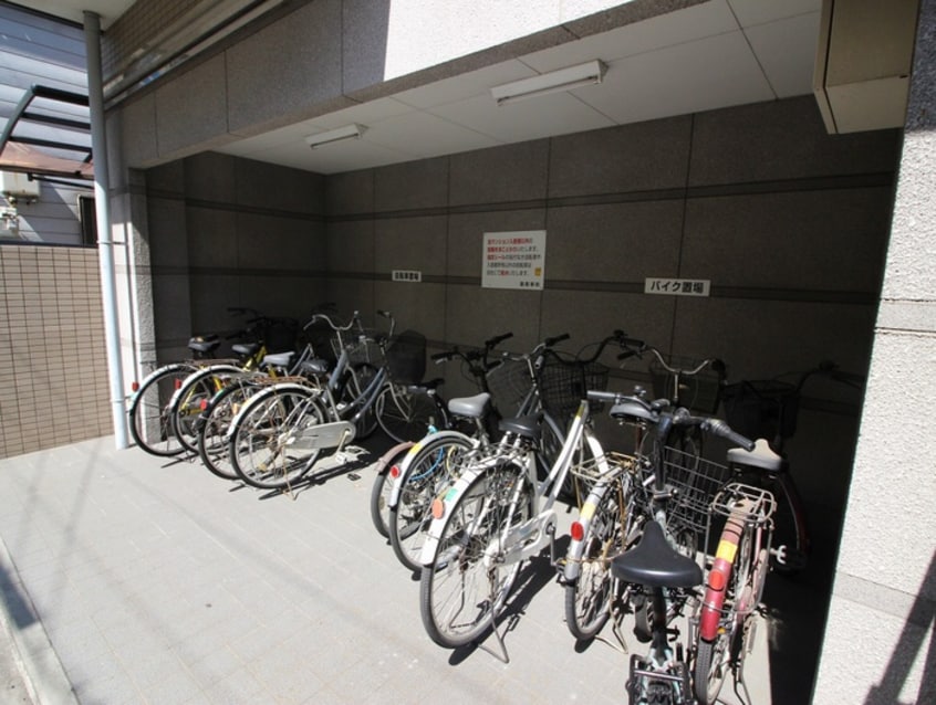 バイク置き場 ラトゥ－ル守口　2番館