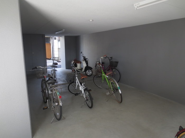 駐輪場 ブライクＴ２７