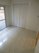 居室 谷田・十三マンション