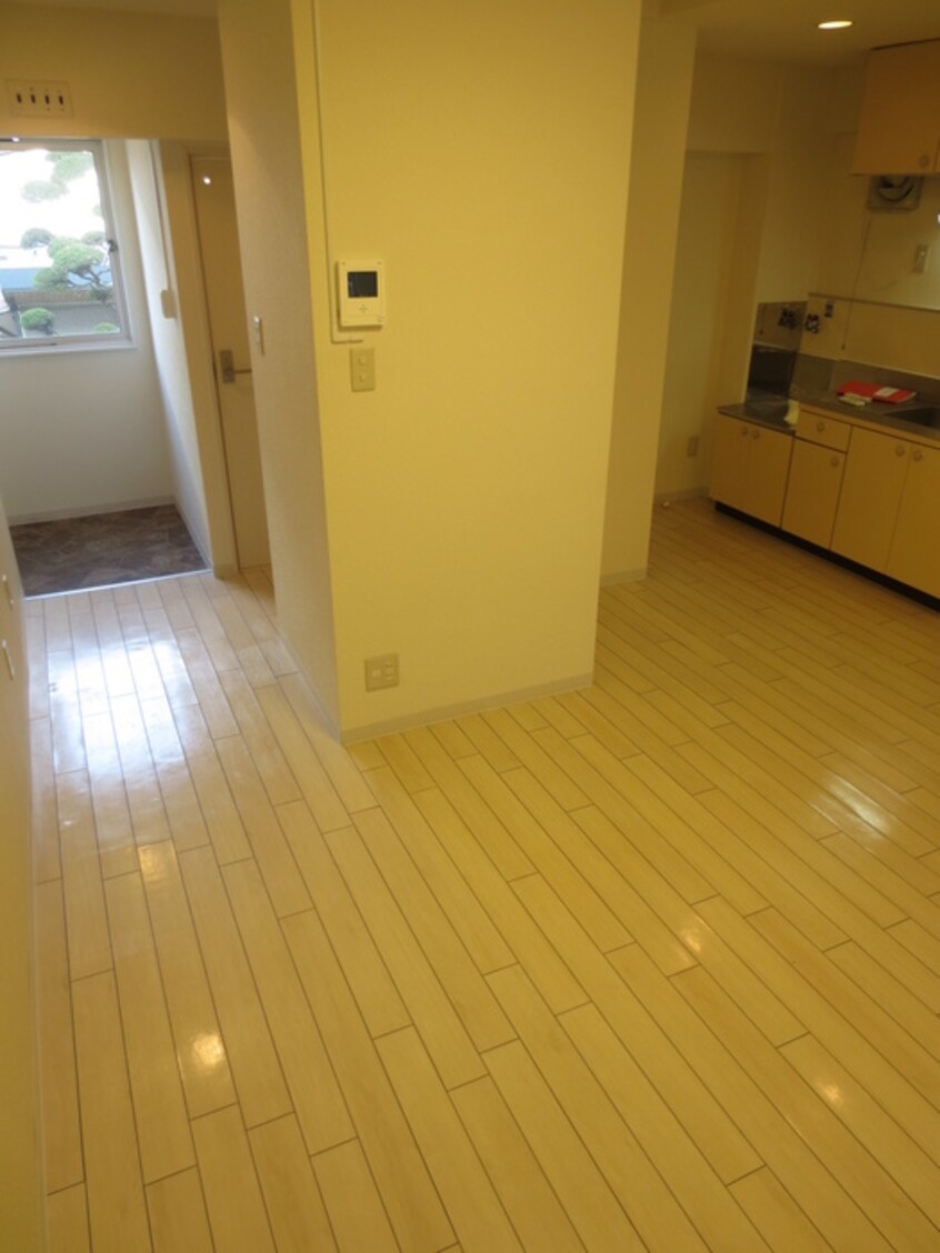 居室 谷田・十三マンション