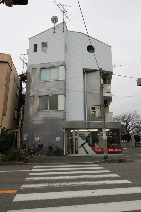 駐輪場 ファミール榊原