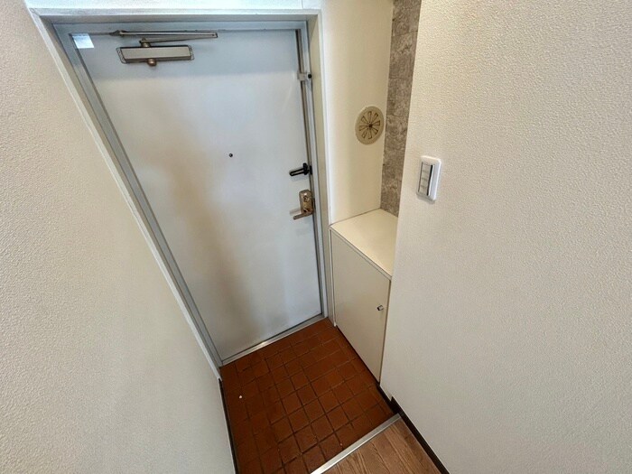 玄関 淡路駅前ビル