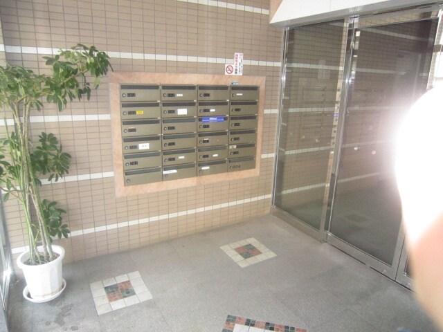 エントランス部分 上沢壱番館