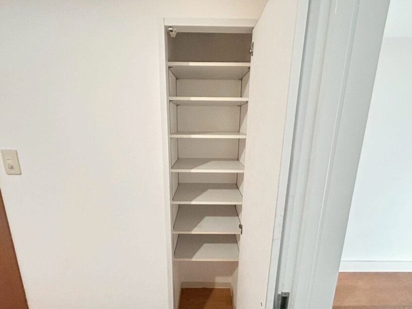 靴箱 渡辺ビル