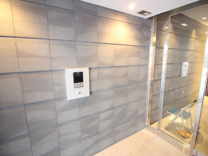 エントランス部分 ﾚｼﾞｭｰﾙｱｯｼｭOSAKA福島(602)