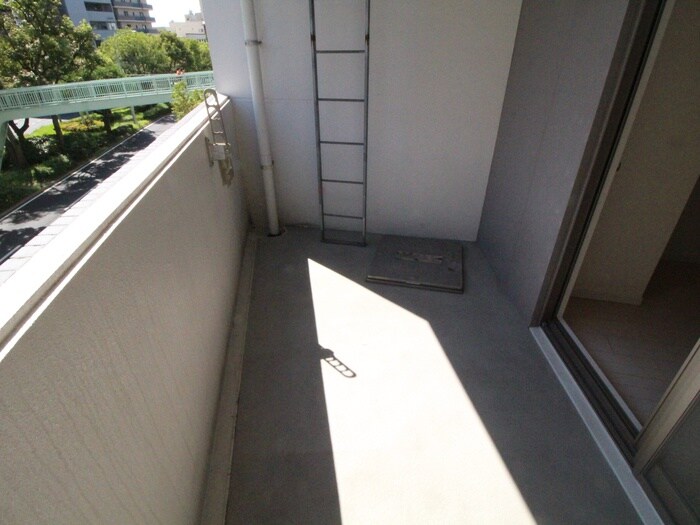 ベランダ・バルコニー メゾンアイリス