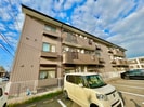 ロイヤルウイングＡ棟の外観