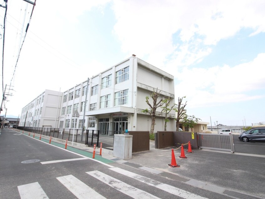 草津市立笠縫小学校(小学校)まで400m コンフォート上笠