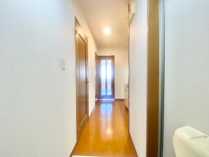 廊下 ドミ－ル・アオイ