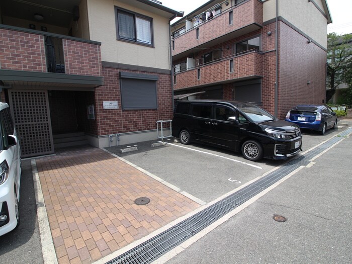 駐車場 ラ・エスタシオンⅢ