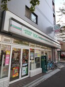100円ローソン(コンビニ)まで180m セントポ－リア西大路七条