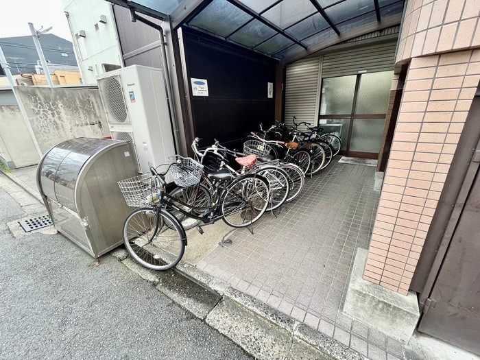 駐輪場 ベルステ－ジ東山