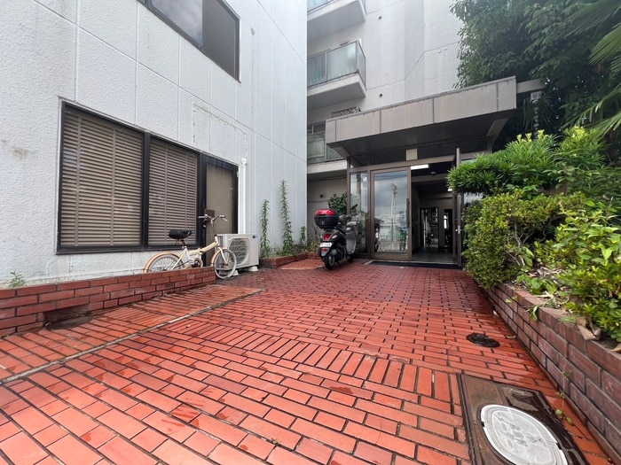 エントランス部分 カインド諏訪