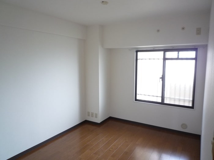 居室 ミストラル岸部南