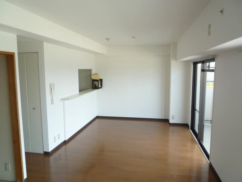 居室 ミストラル岸部南