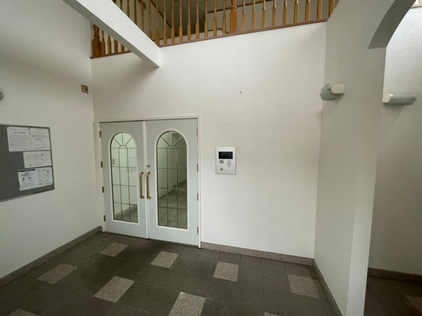 エントランス部分 フォレスタ伏見