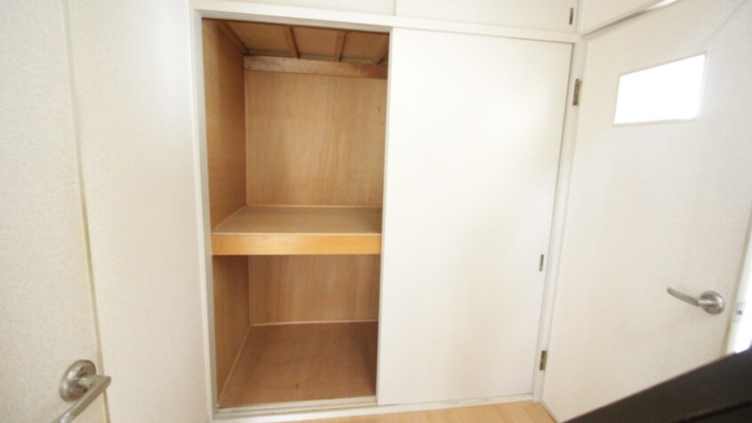収納 中桜塚貸家