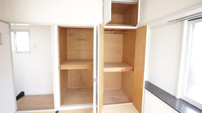 収納 中桜塚貸家