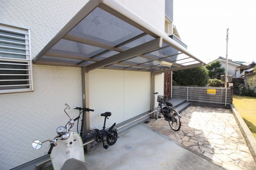 駐輪場 Brillio Sakuranochou