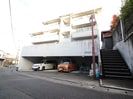 シャルムロイヤルマンションの外観