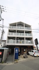 センターフィールドⅢの外観