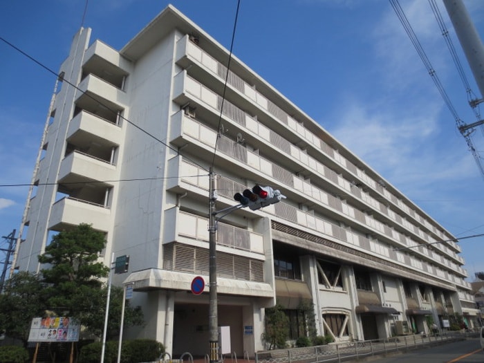 西京区役所(役所)まで500m シャルレ7番館