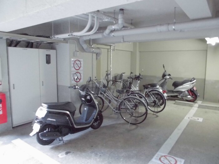 駐輪場 香里グリ－ンハイツ