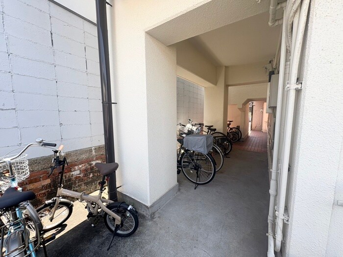 駐輪場 コスミック