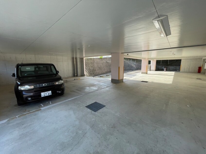 駐車場 エヴァ名谷