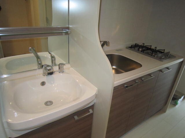 洗面 プレサンス心斎橋ラヴィ（404）