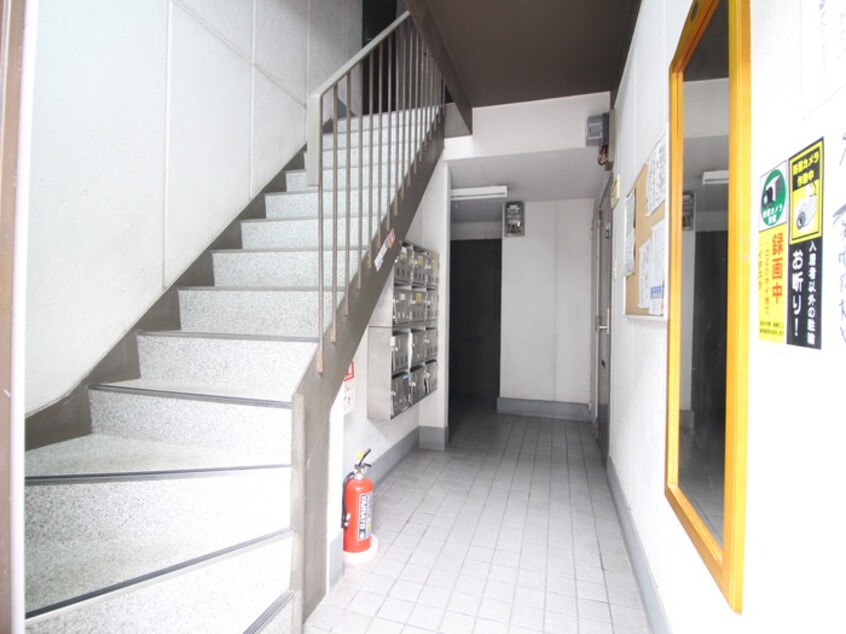 エントランス部分 ベルデハイツ萱島