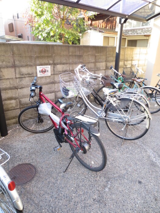 駐輪場 ア－ルコ－ポ岡崎