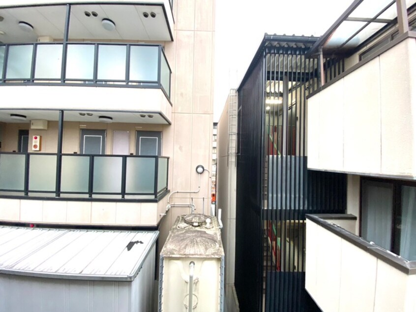 室内からの展望 ア－ルコ－ポ岡崎