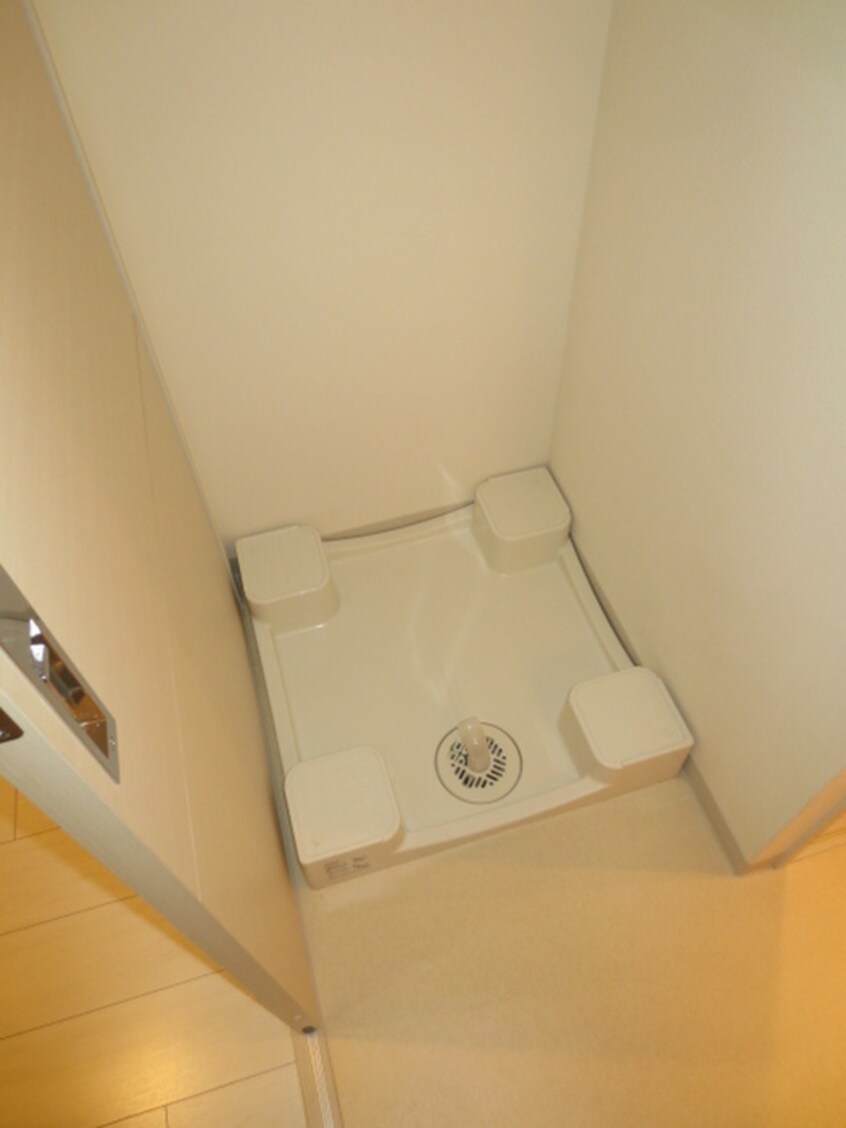 洗濯機置場 プレサンス心斎橋ラヴィ（405）