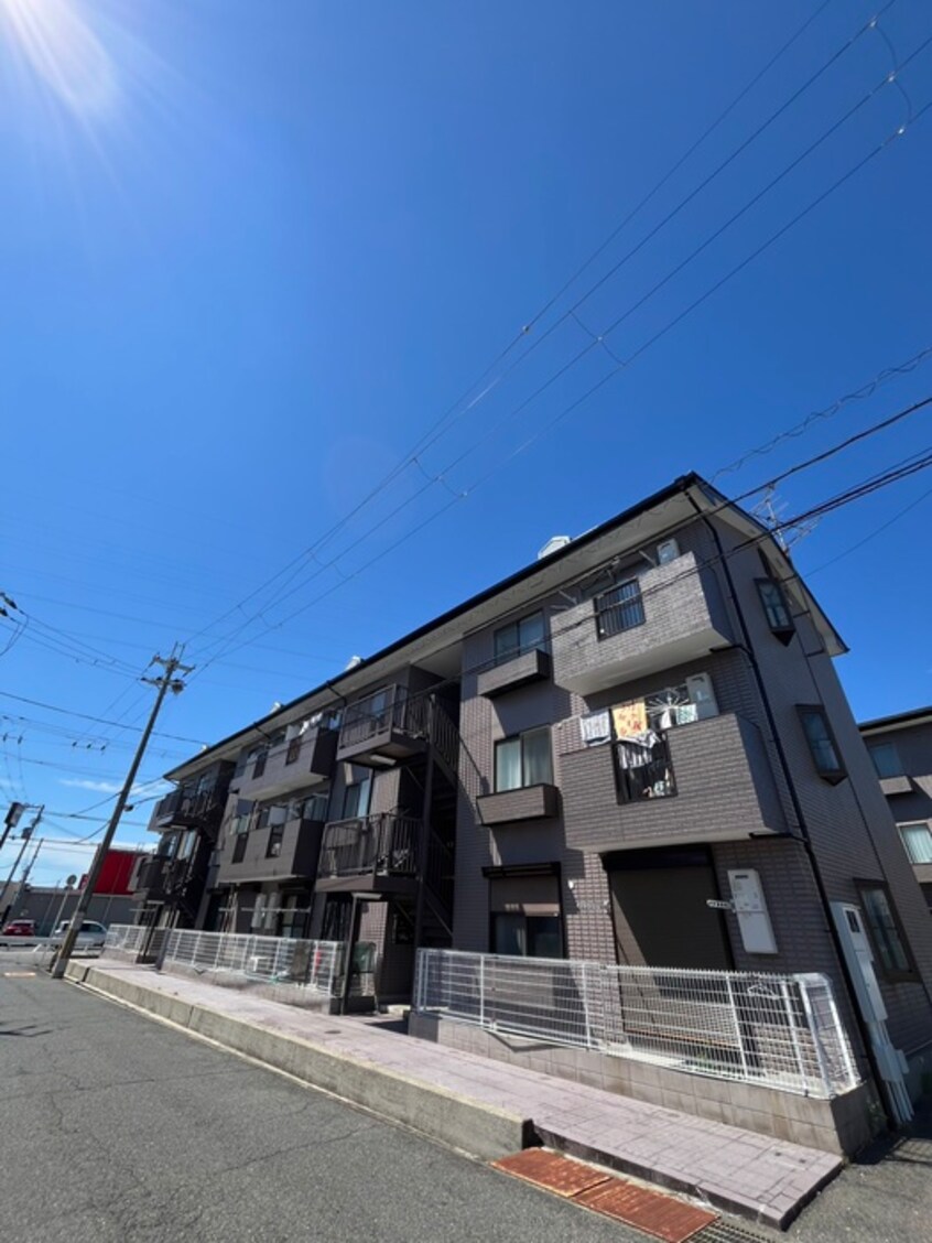 外観写真 ロイヤルウイングＢ棟